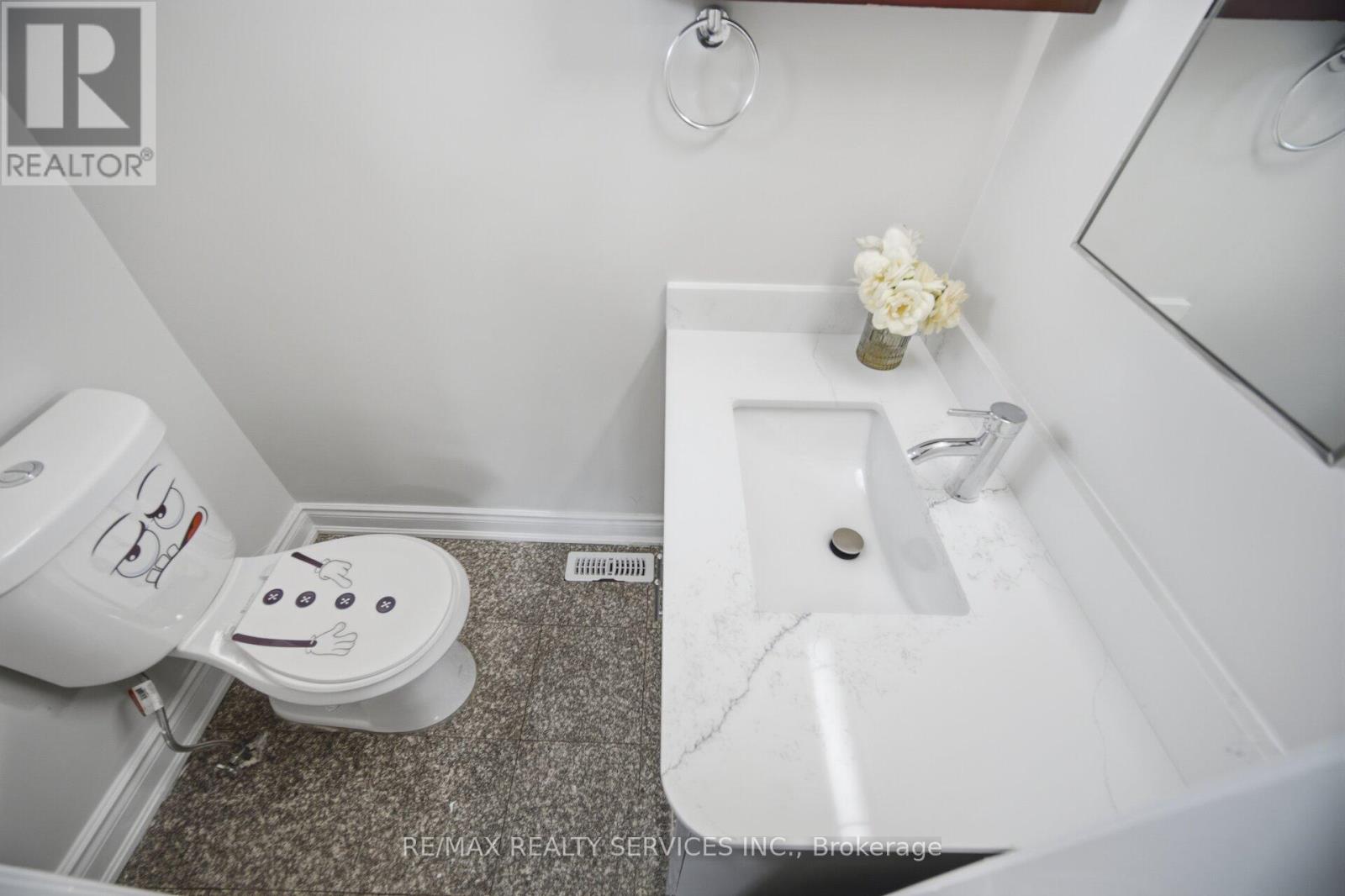 7493 Netherwood Road, Mississauga, Ontario  L4T 2N7 - Photo 26 - W13670358
