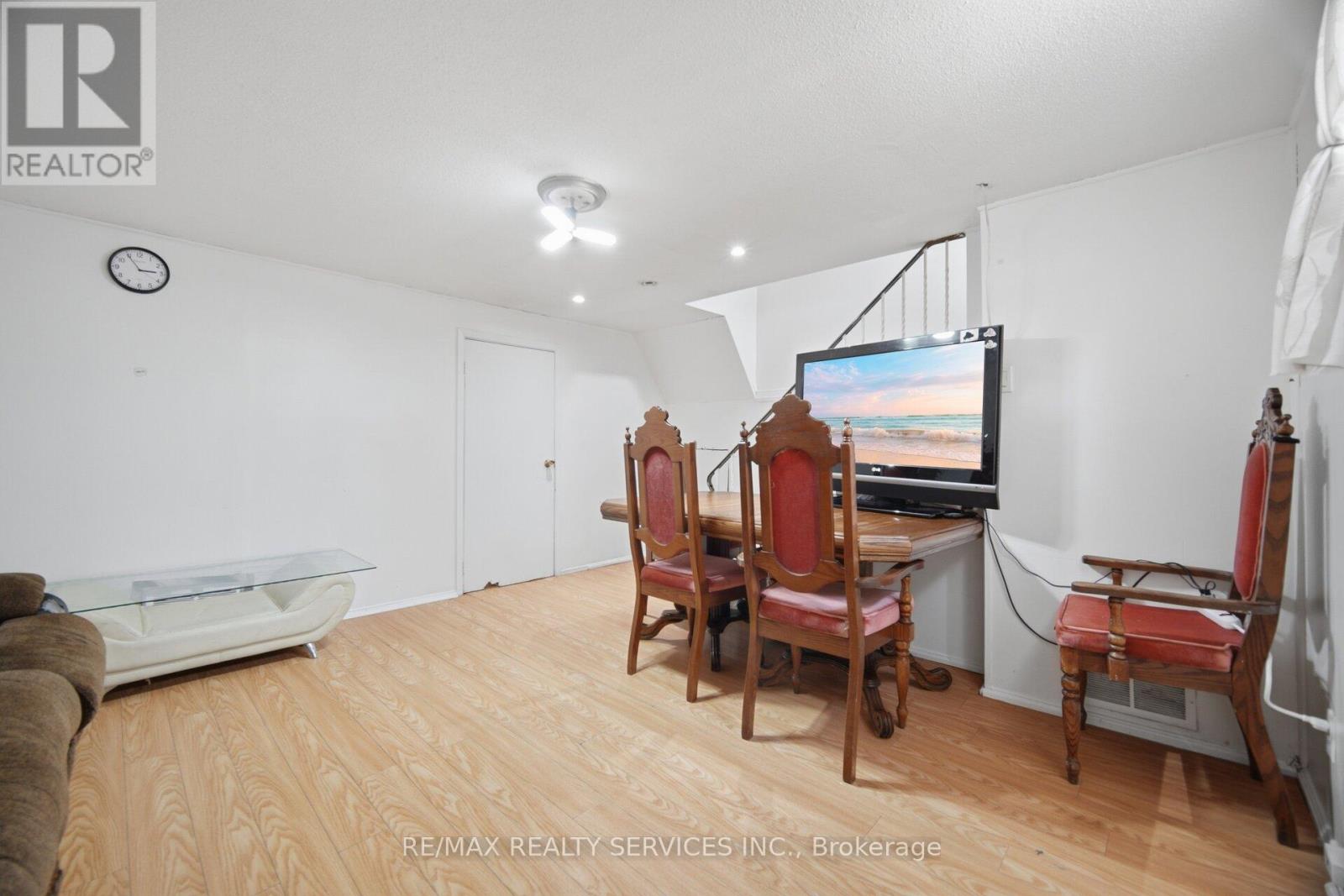 7493 Netherwood Road, Mississauga, Ontario  L4T 2N7 - Photo 35 - W13670358