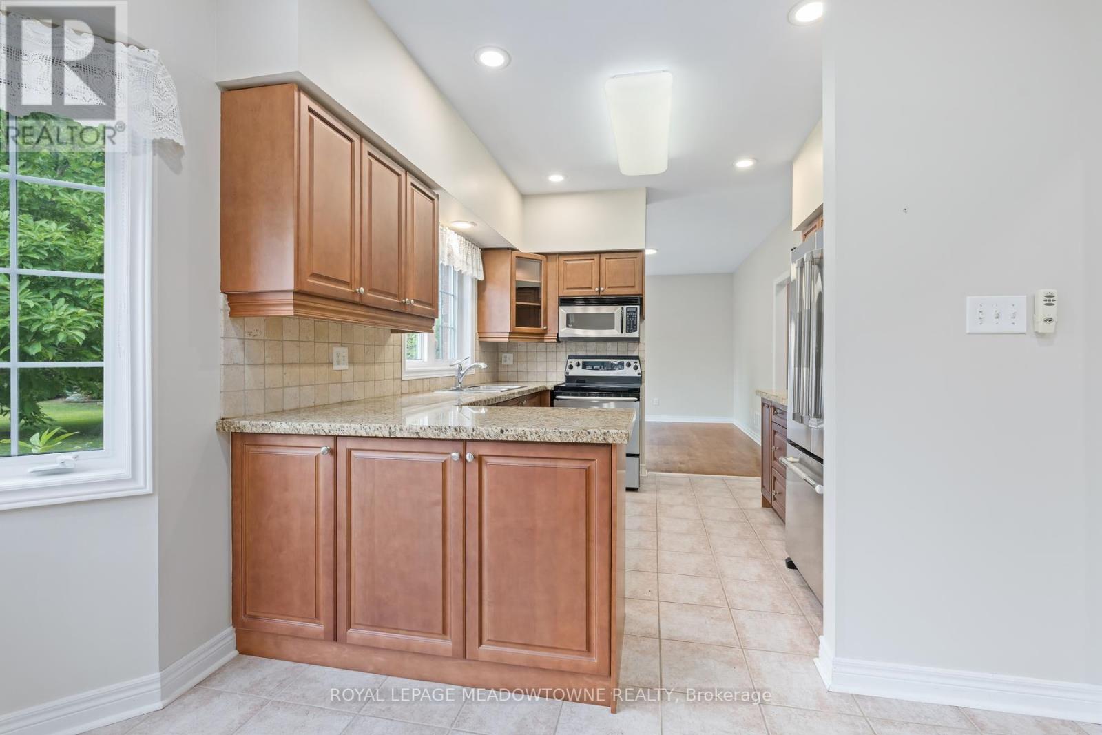 10 Orchard Park Gate, Brampton, Ontario  L6R 1W5 - Photo 15 - W13670388
