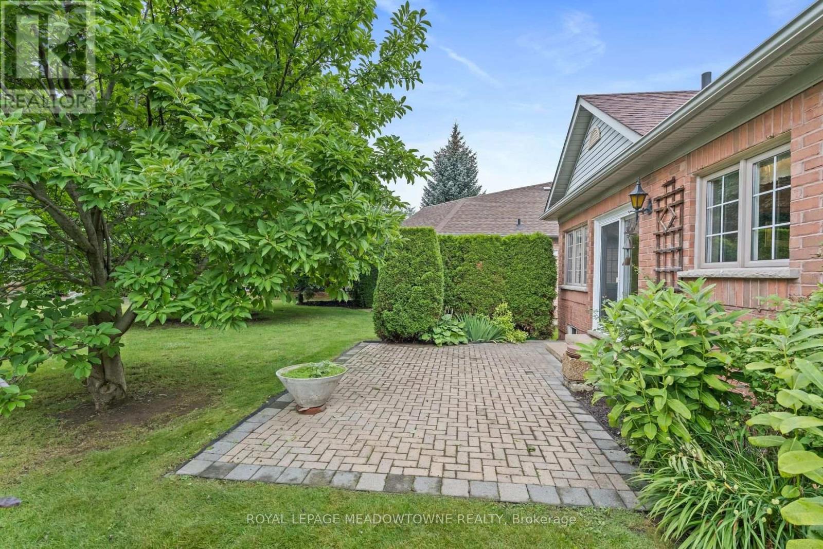 10 Orchard Park Gate, Brampton, Ontario  L6R 1W5 - Photo 32 - W13670388