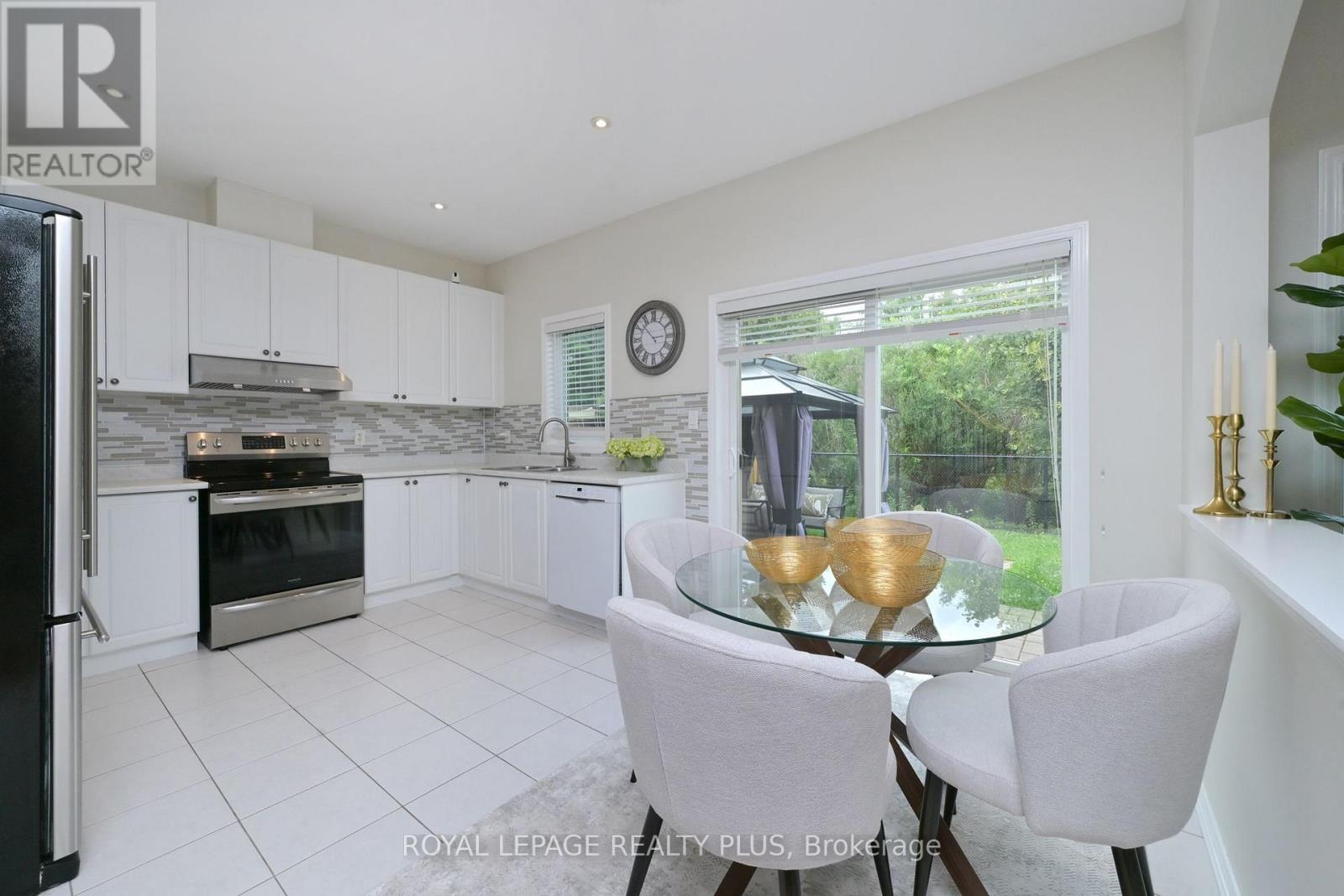 3083 Ferguson Drive, Burlington, Ontario  L7M 0G6 - Photo 10 - W13670444
