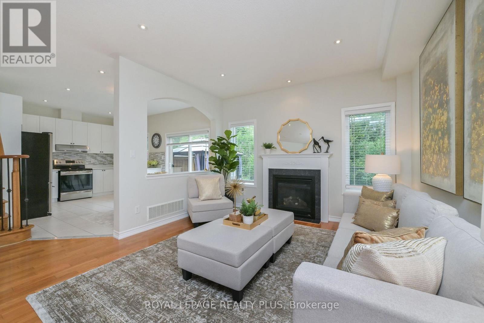 3083 Ferguson Drive, Burlington, Ontario  L7M 0G6 - Photo 4 - W13670444