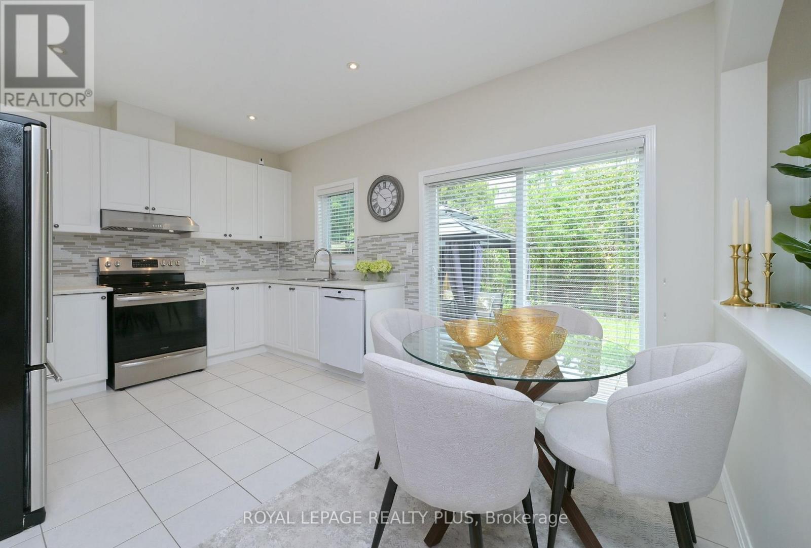 3083 Ferguson Drive, Burlington, Ontario  L7M 0G6 - Photo 8 - W13670444