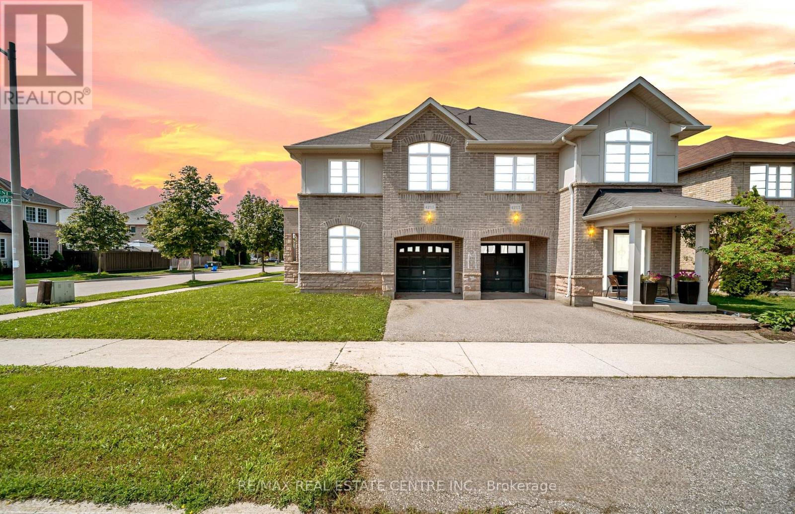 4215 Cole Crescent, Burlington, Ontario  L7M 0M6 - Photo 3 - W13670492