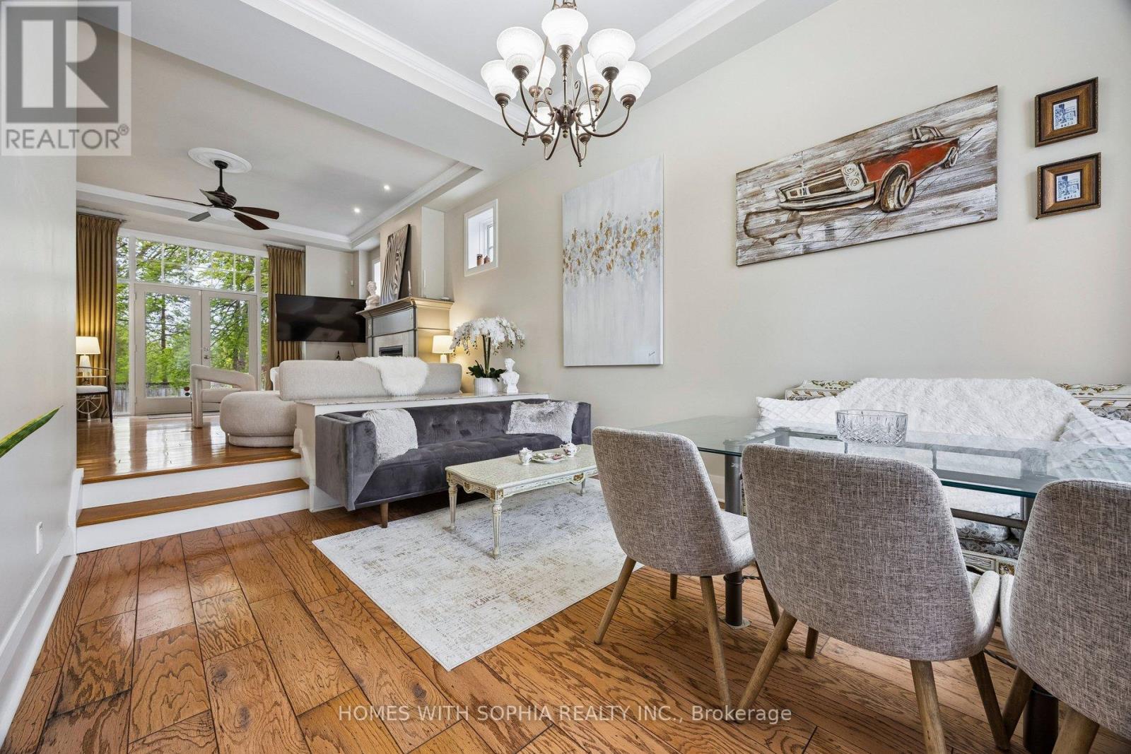 162 GLENVALE BOULEVARD, Toronto, Ontario