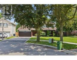 34 RUSTYWOOD DRIVE, Toronto, Ontario