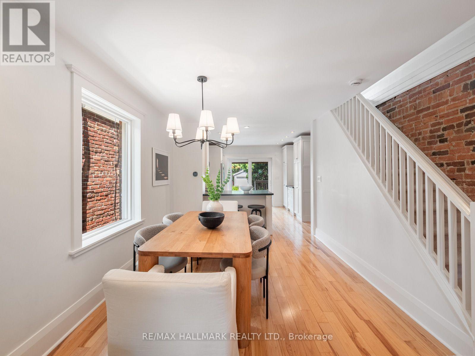14 Fielding Avenue, Toronto, Ontario M4J 1R5 - Photo 8 - E13667974