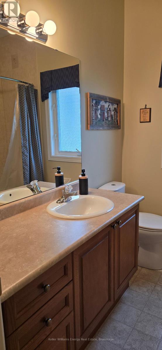 8 Hinkley Trail, Clarington, Ontario  L1B 1P4 - Photo 12 - E13221760