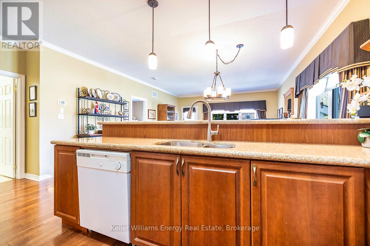 8 Hinkley Trail, Clarington, Ontario  L1B 1P4 - Photo 19 - E13221760