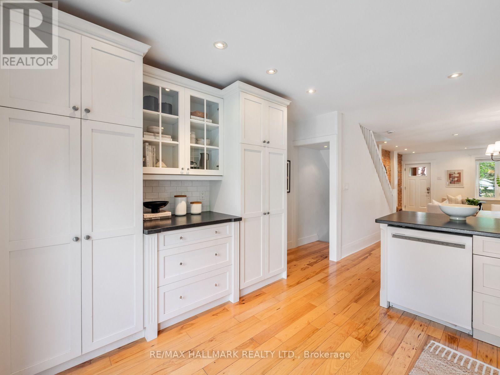 14 Fielding Avenue, Toronto, Ontario M4J 1R5 - Photo 18 - E13667974
