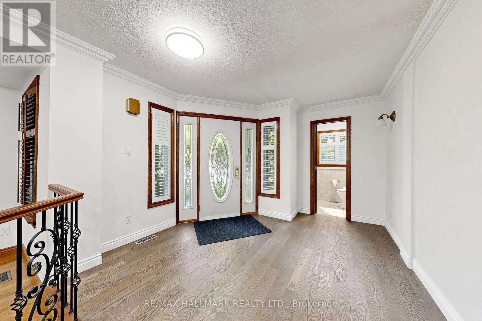 145 Old Surrey Lane, Richmond Hill, Ontario  L4C 6R9 - Photo 11 - N13668750