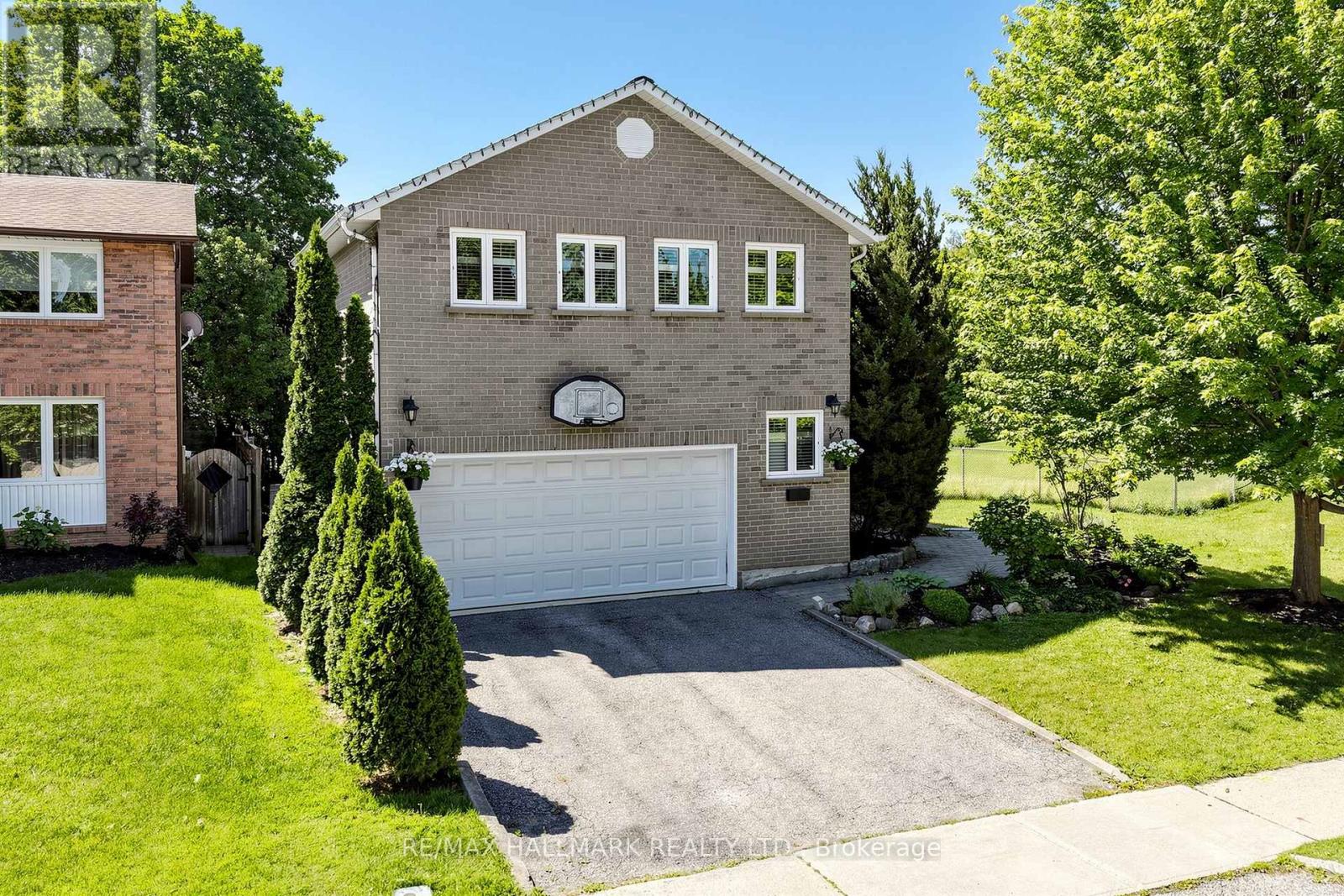 145 Old Surrey Lane, Richmond Hill, Ontario  L4C 6R9 - Photo 33 - N13668750