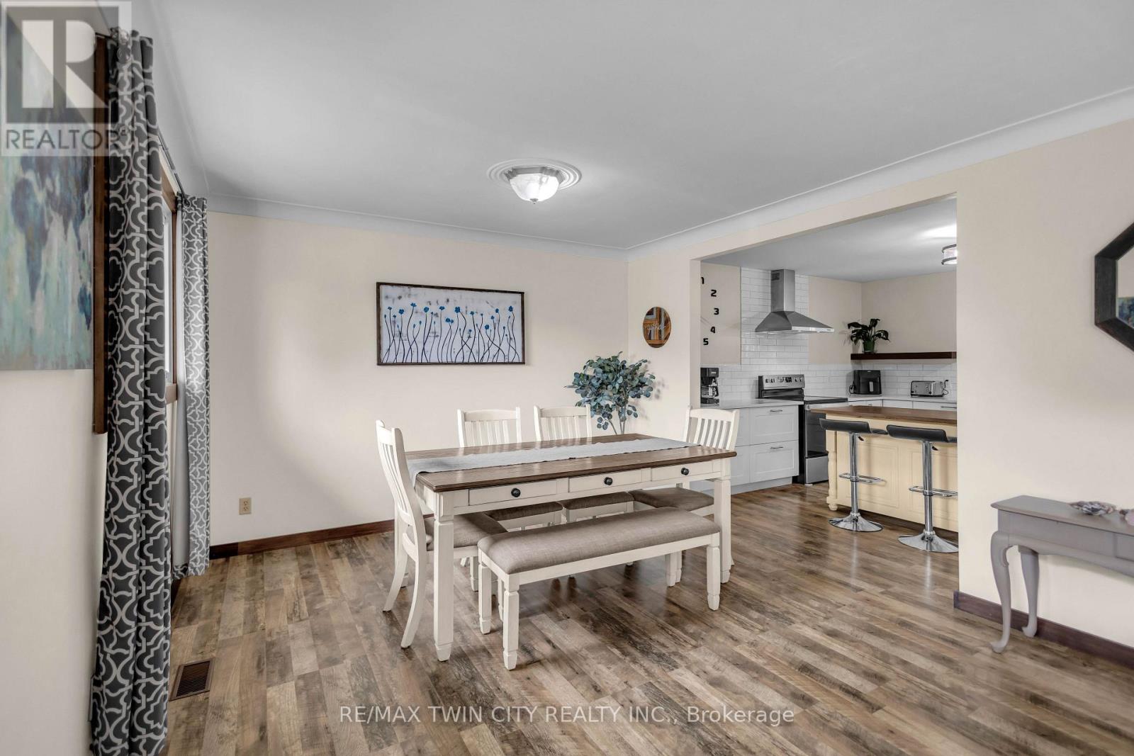 60 Brown Avenue, Brant, Ontario  N0E 1A0 - Photo 11 - X13670390