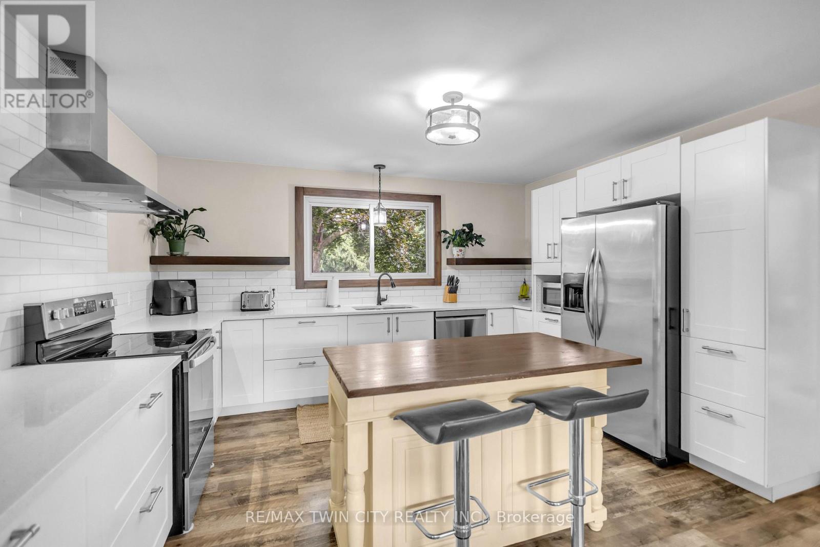 60 Brown Avenue, Brant, Ontario  N0E 1A0 - Photo 7 - X13670390