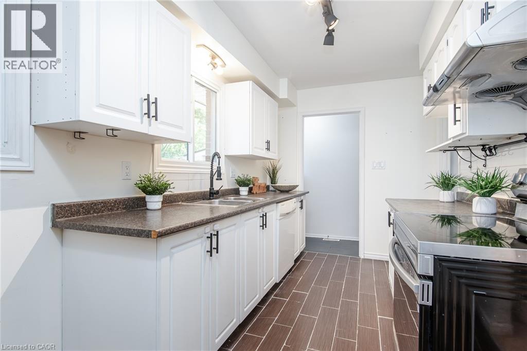 503 Lonelm Court Unit# A, Waterloo, Ontario  N2L 5C9 - Photo 18 - 40852864