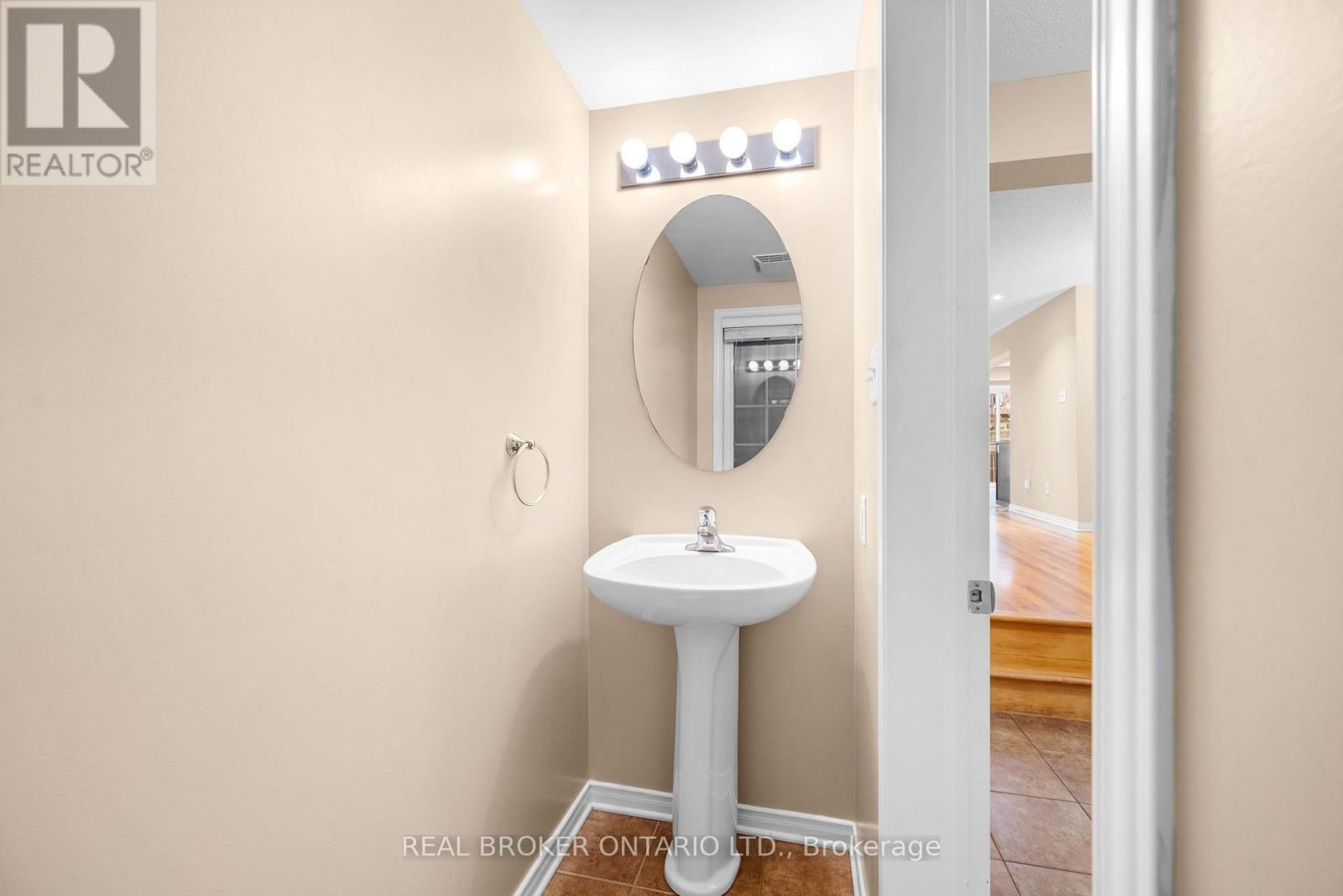 306 Aldworth Private, Ottawa, Ontario  K2S 0M8 - Photo 4 - X13658358
