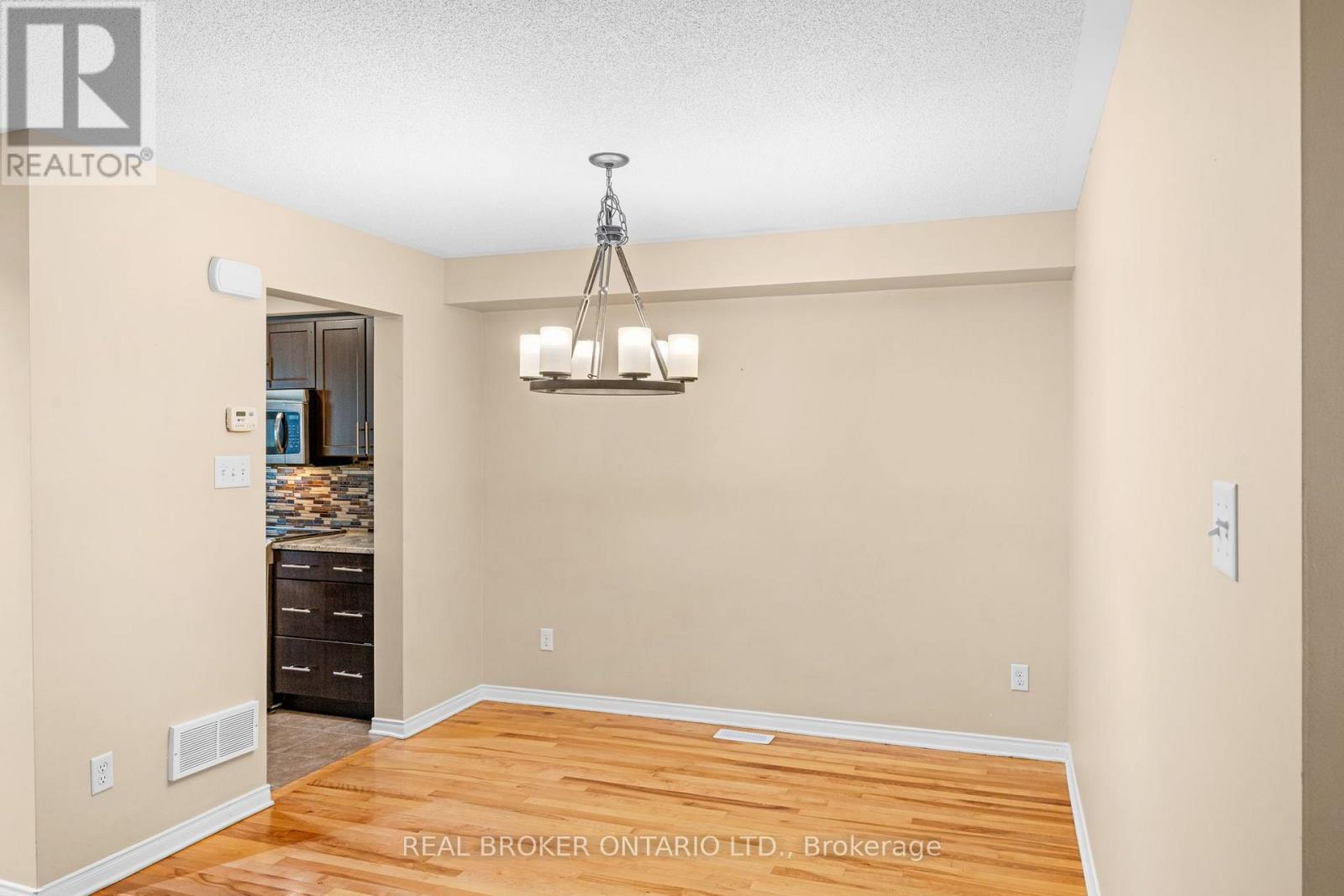 306 Aldworth Private, Ottawa, Ontario  K2S 0M8 - Photo 6 - X13658358