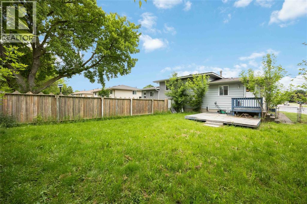 226 Trudeau Drive, Sarnia, Ontario  N7S 4K6 - Photo 33 - 26019544