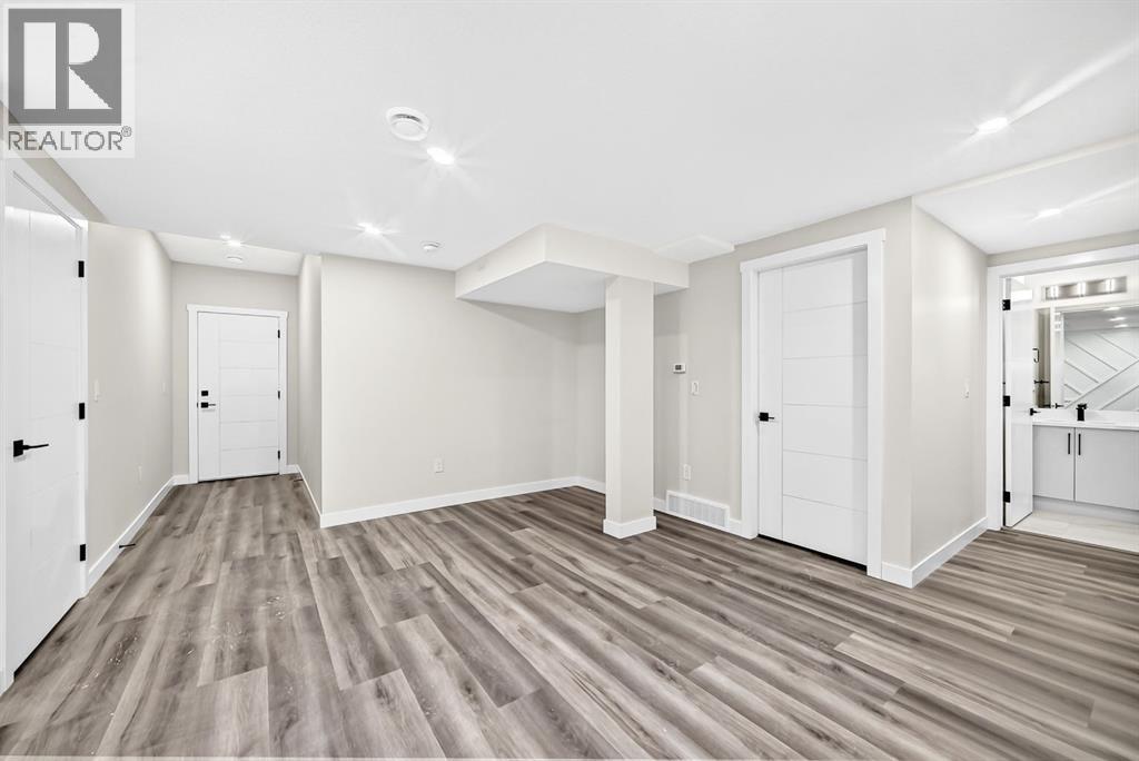 140 Carringham Road NW, Calgary, Alberta  T3P 1V3 - Photo 39 - A2327844
