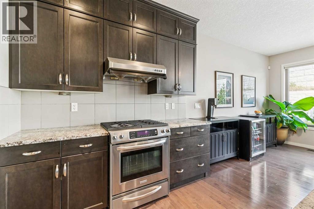 7520 Springbank Way SW, Calgary, Alberta  T3H 4V4 - Photo 9 - A2336697