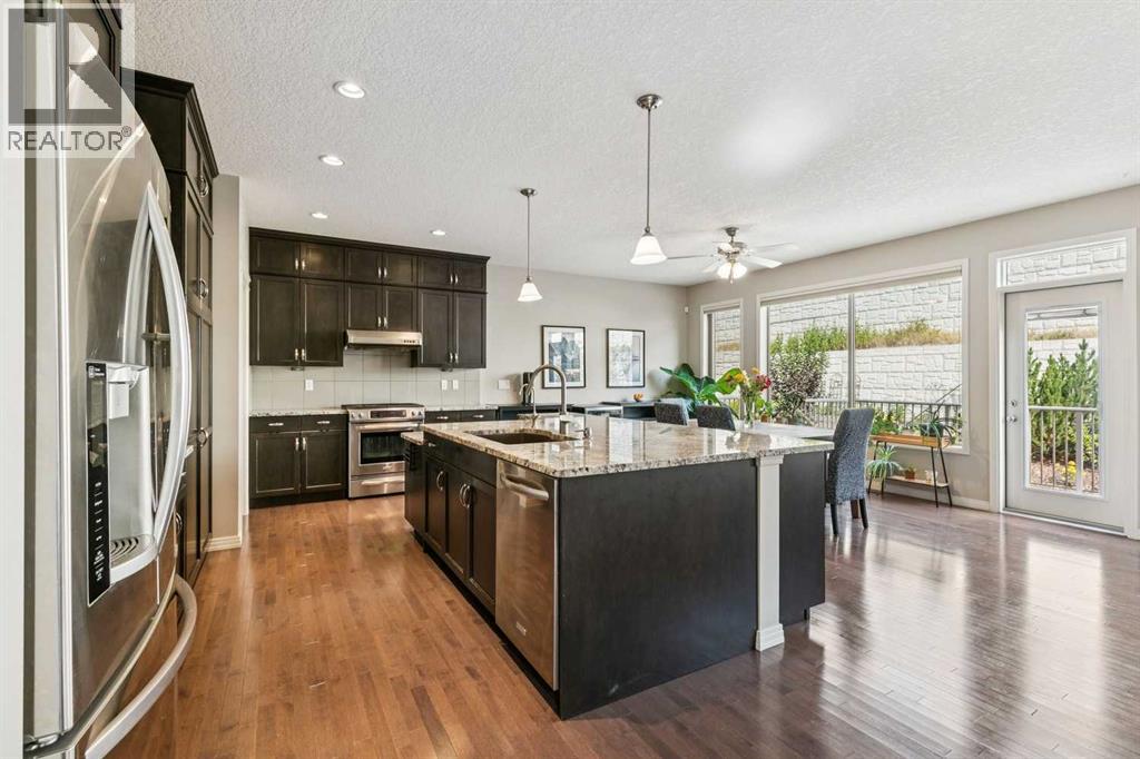 7520 Springbank Way SW, Calgary, Alberta  T3H 4V4 - Photo 10 - A2336697