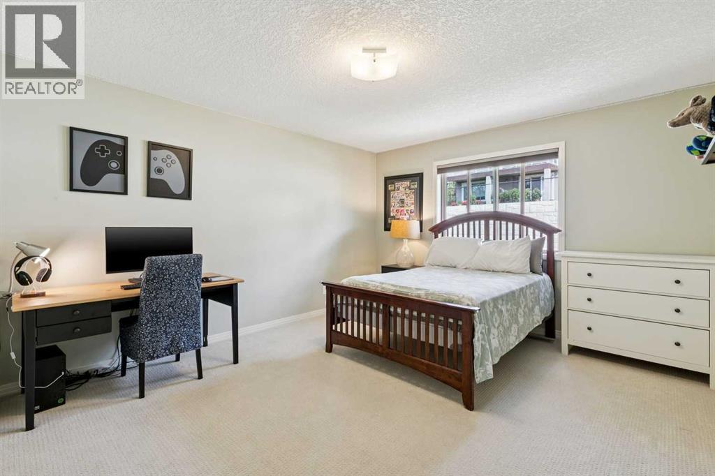 7520 Springbank Way SW, Calgary, Alberta  T3H 4V4 - Photo 36 - A2336697