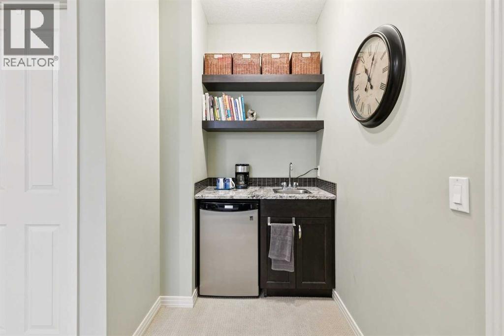 7520 Springbank Way SW, Calgary, Alberta  T3H 4V4 - Photo 41 - A2336697