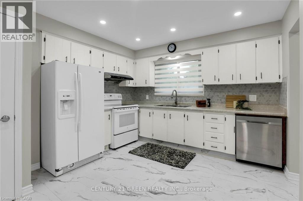 7812 Badger Road, Niagara Falls, Ontario  L2H 2J5 - Photo 11 - 40855533