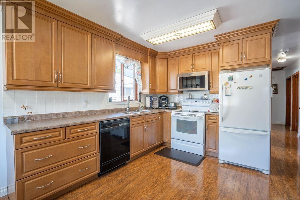 536 Charles St, Sault Ste. Marie, Ontario P6C 3L8 - Photo 11 - SM261789