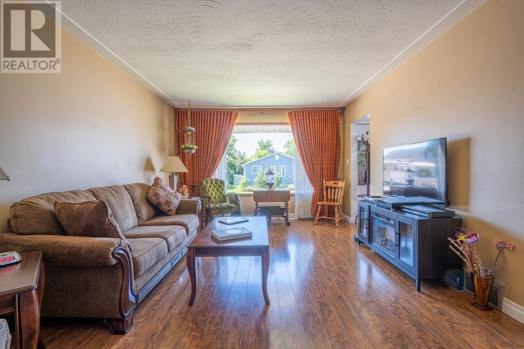 536 Charles St, Sault Ste. Marie, Ontario P6C 3L8 - Photo 17 - SM261789