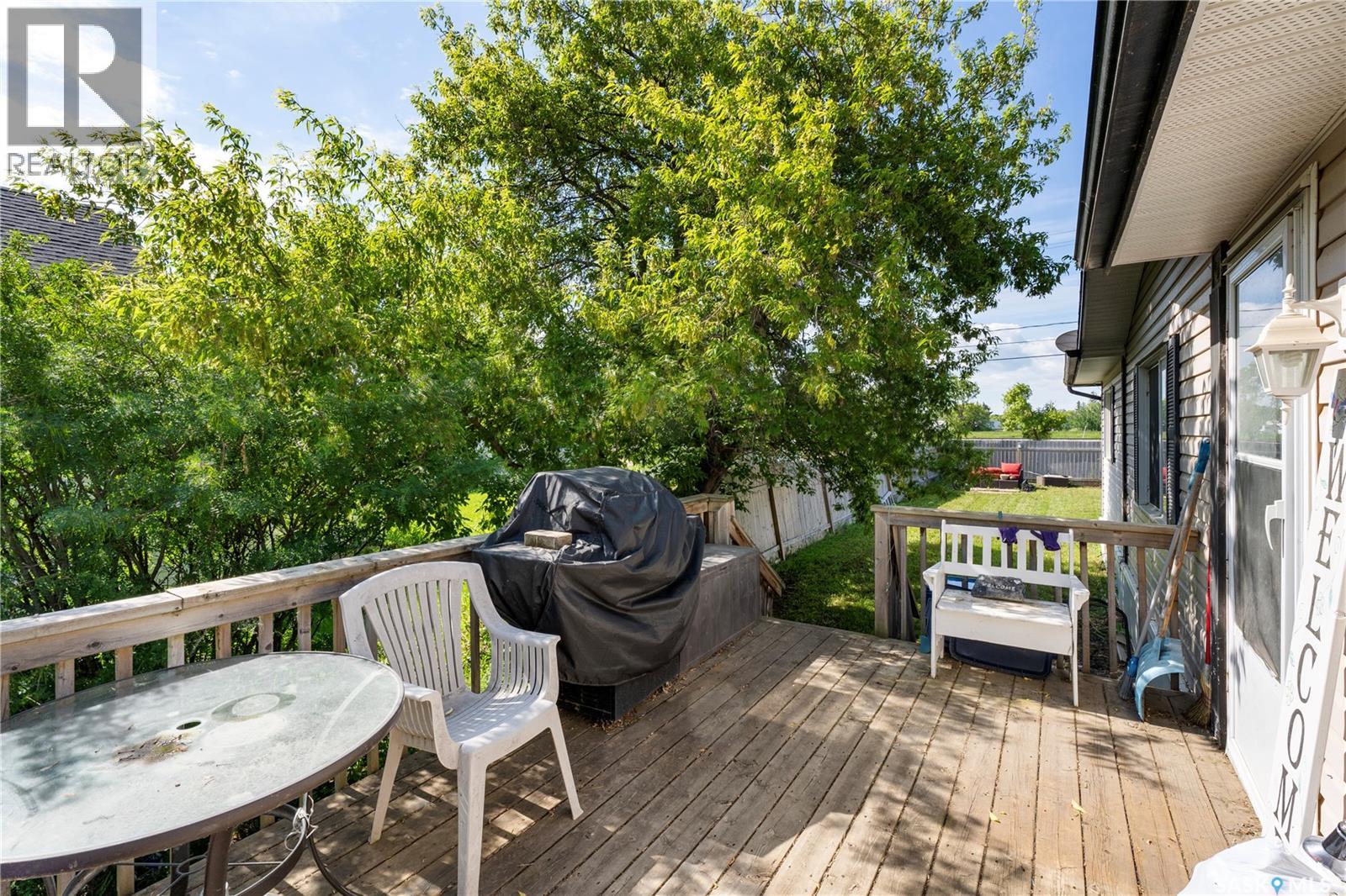 309 Burrows Avenue W, Melfort, Saskatchewan  S0E 1A0 - Photo 3 - SK045308