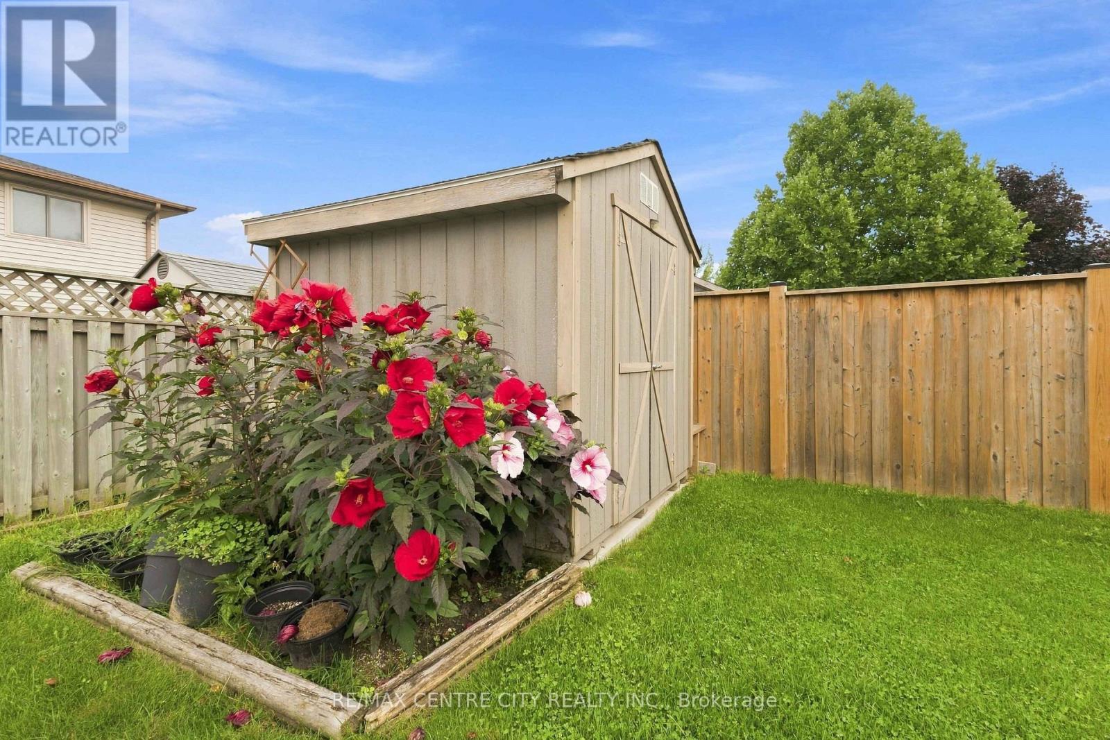 214 Martinet Avenue, London East, Ontario  N5V 4K2 - Photo 4 - X13670586