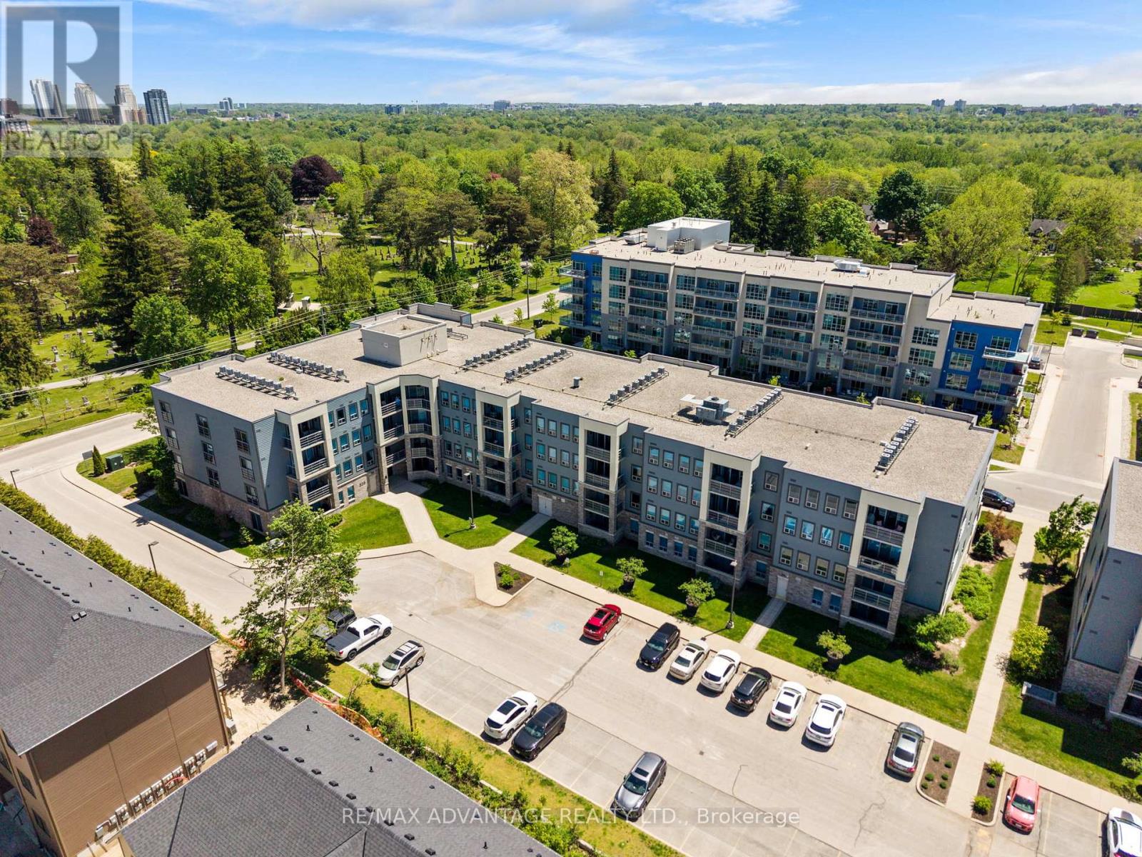 109 - 320 SUGARCREEK TRAIL, London North, Ontario