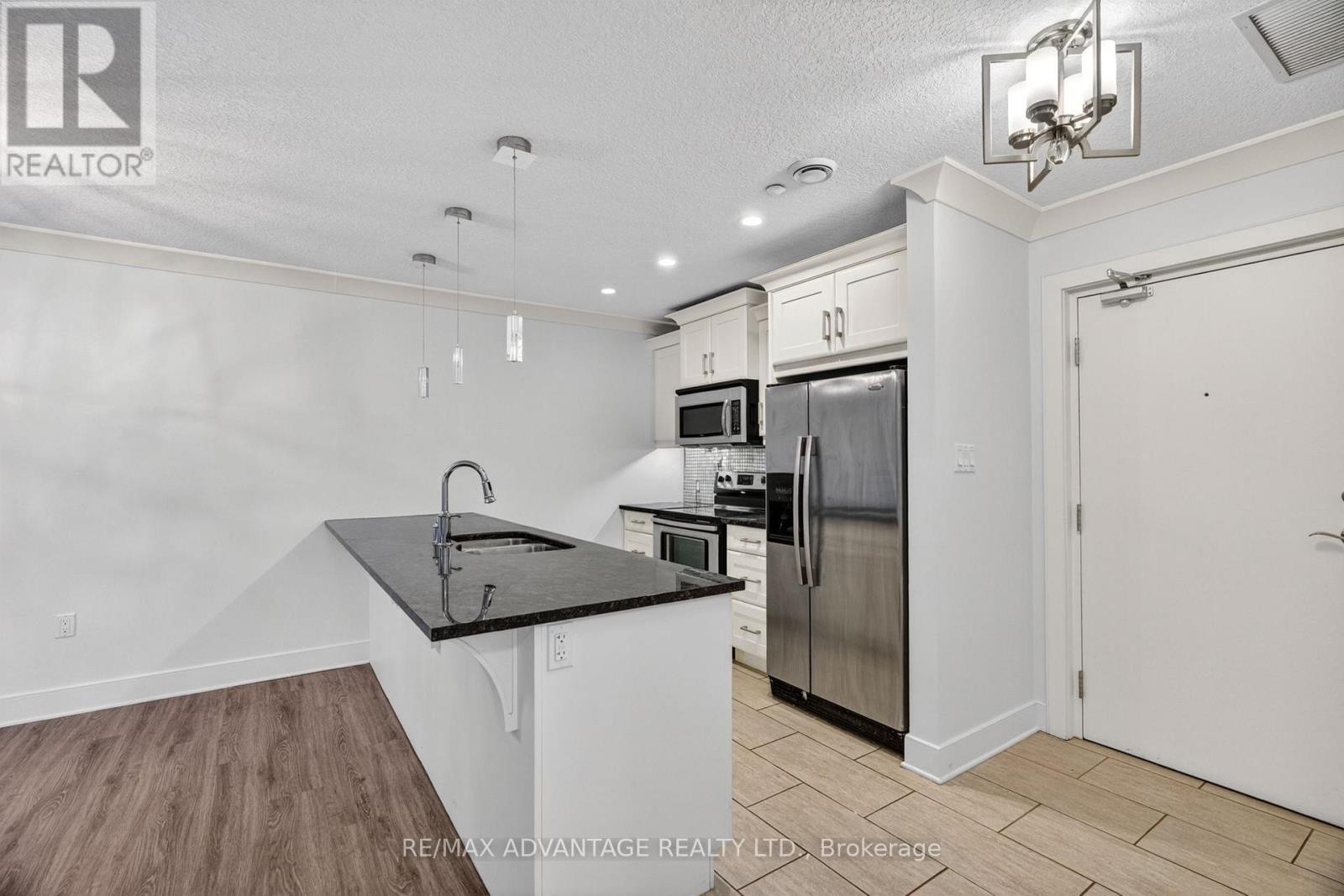 109 - 320 Sugarcreek Trail, London North, Ontario  N6H 0G3 - Photo 6 - X13670640
