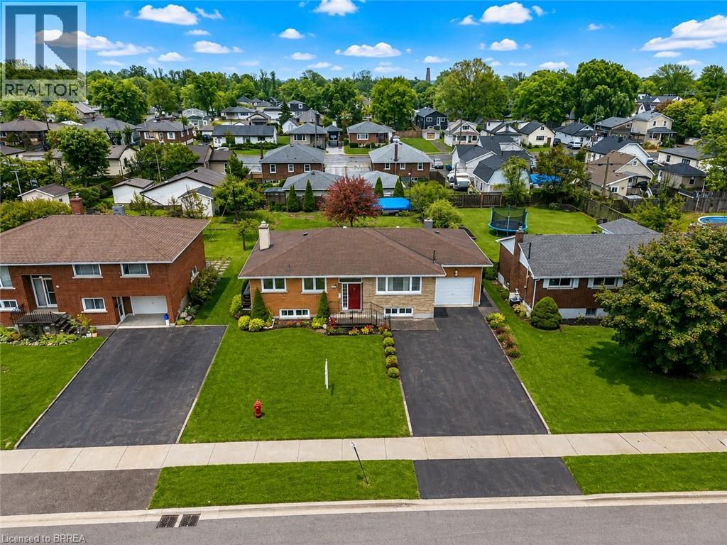 21 Janet Street, Port Colborne, Ontario  L3K 2E6 - Photo 2 - 40854739