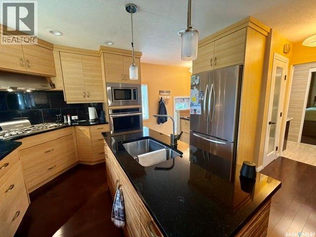 3307/3309 Dawson Crescent, Regina, Saskatchewan  S4R 3V6 - Photo 7 - SK042407
