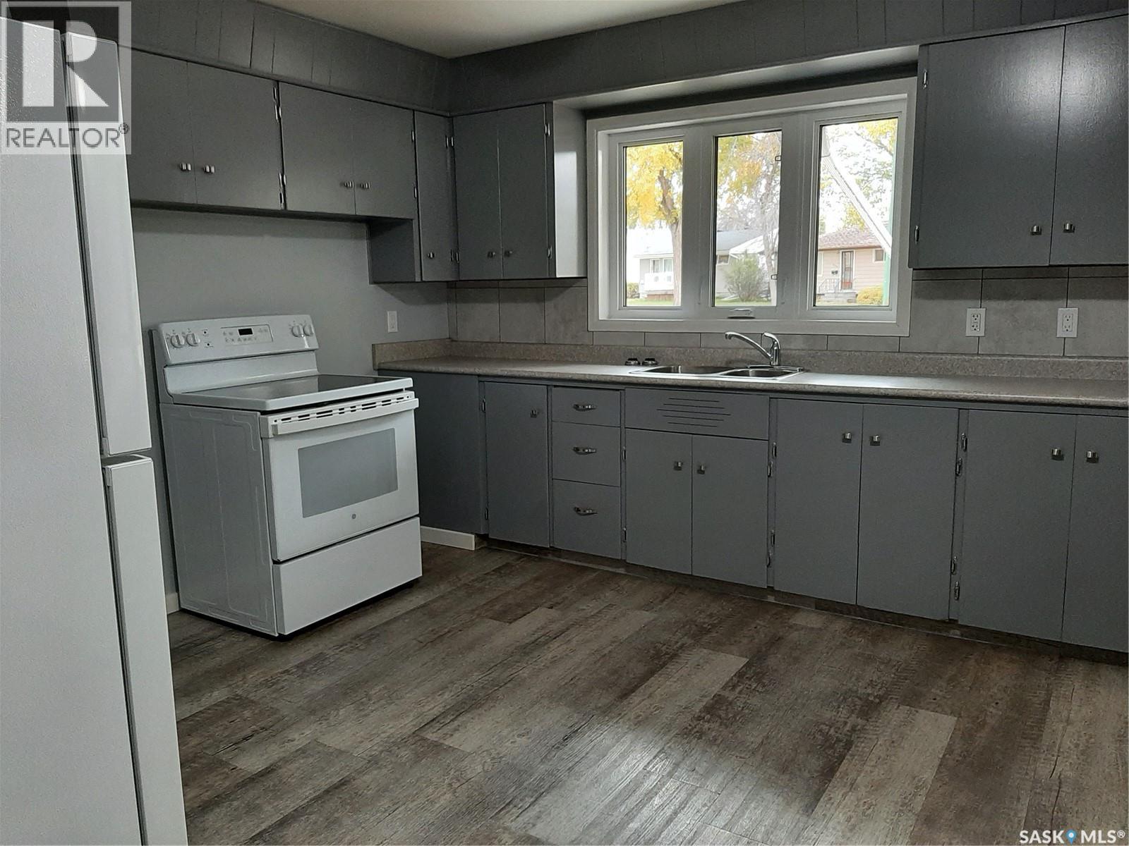 3307/3309 Dawson Crescent, Regina, Saskatchewan  S4R 3V6 - Photo 32 - SK042407