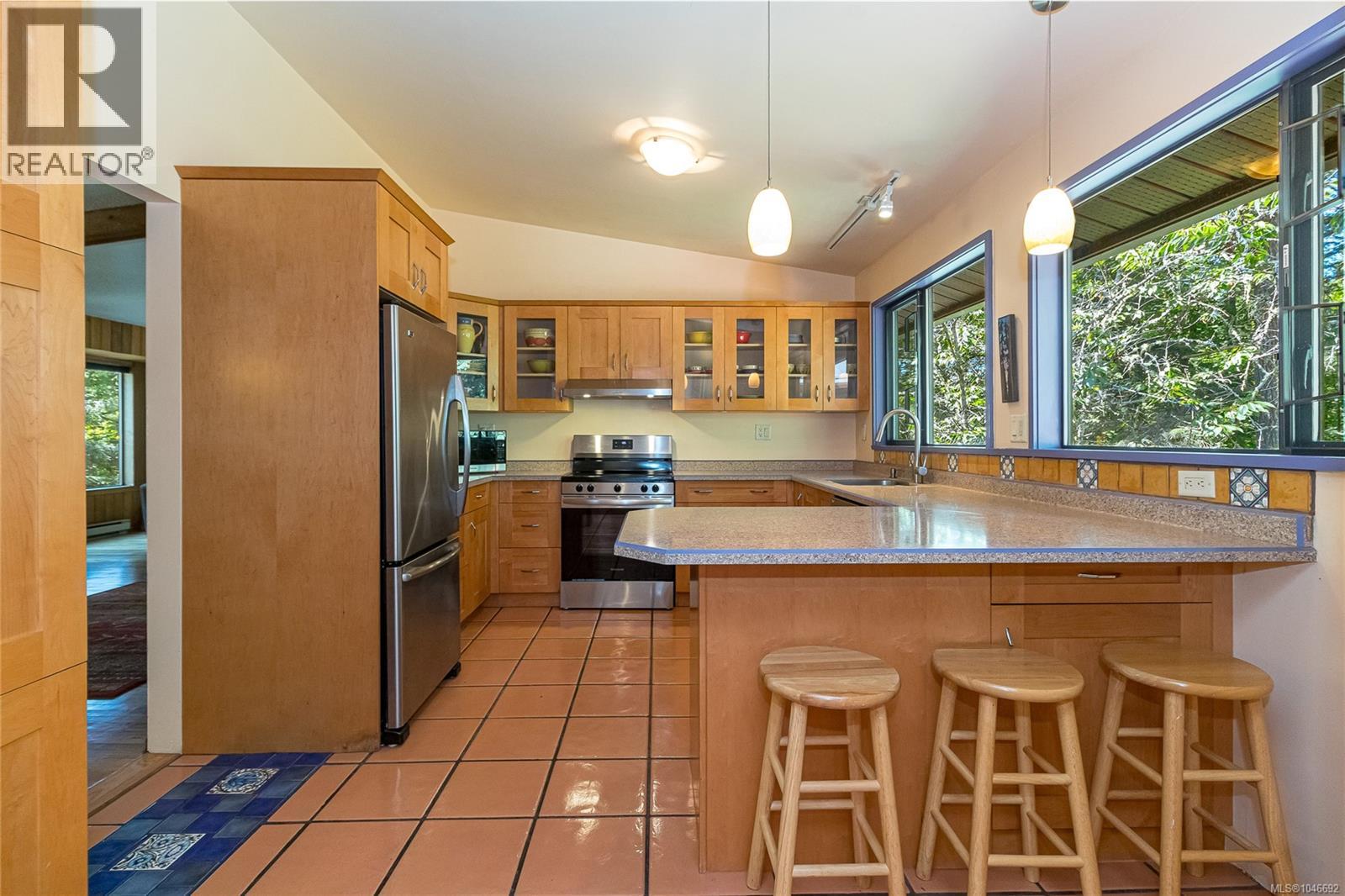 100 Viaduct Ave W, Saanich, British Columbia  V9E 1J3 - Photo 18 - 1046692