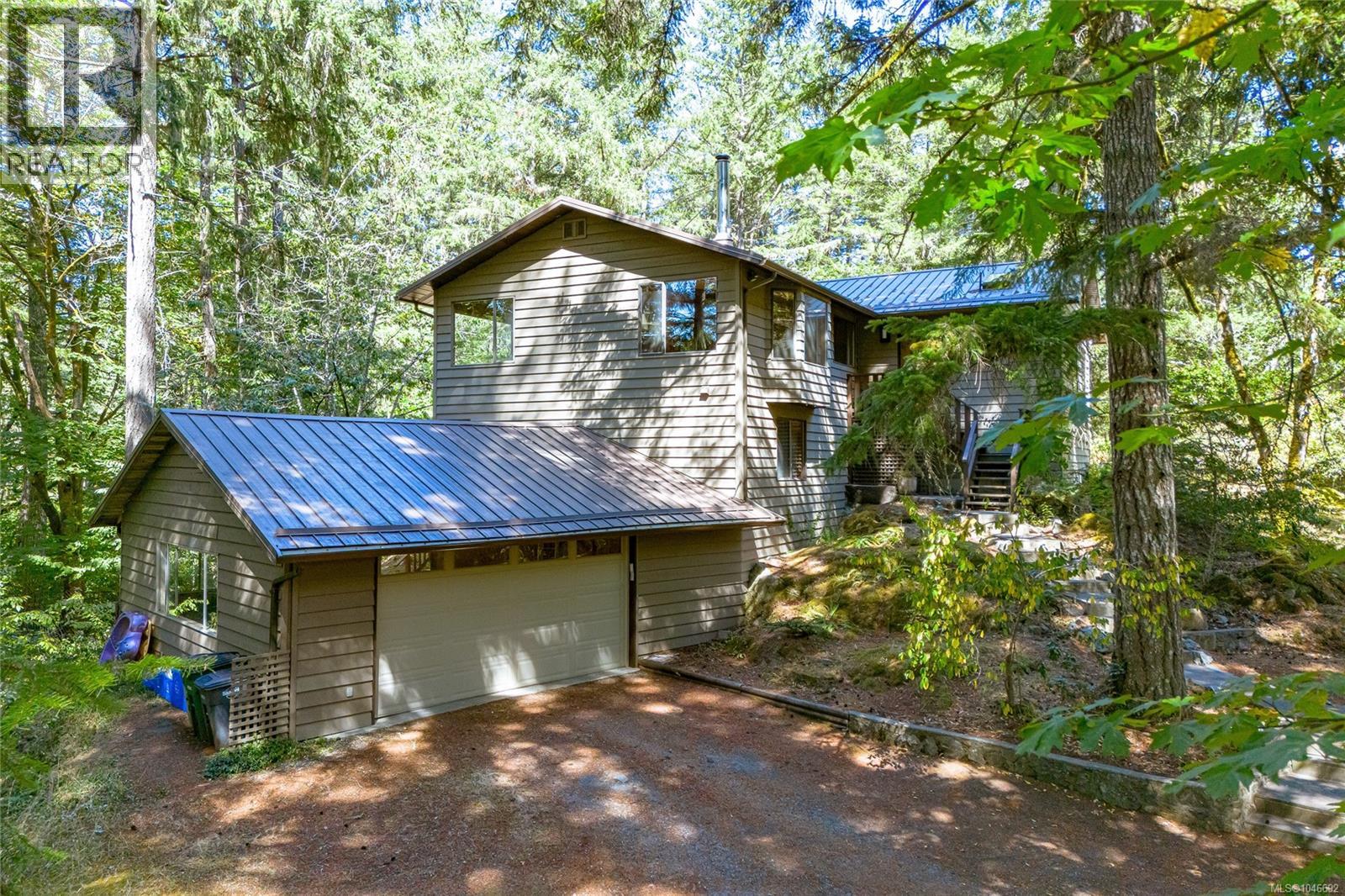 100 Viaduct Ave W, Saanich, British Columbia  V9E 1J3 - Photo 2 - 1046692