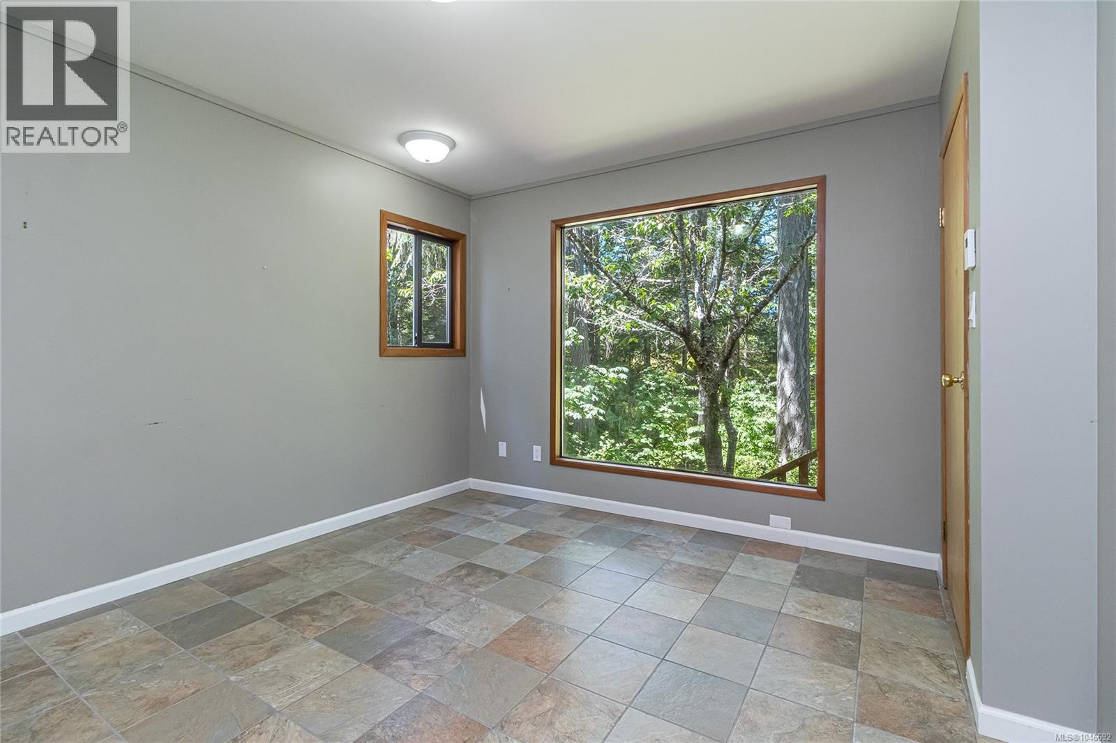 100 Viaduct Ave W, Saanich, British Columbia  V9E 1J3 - Photo 39 - 1046692