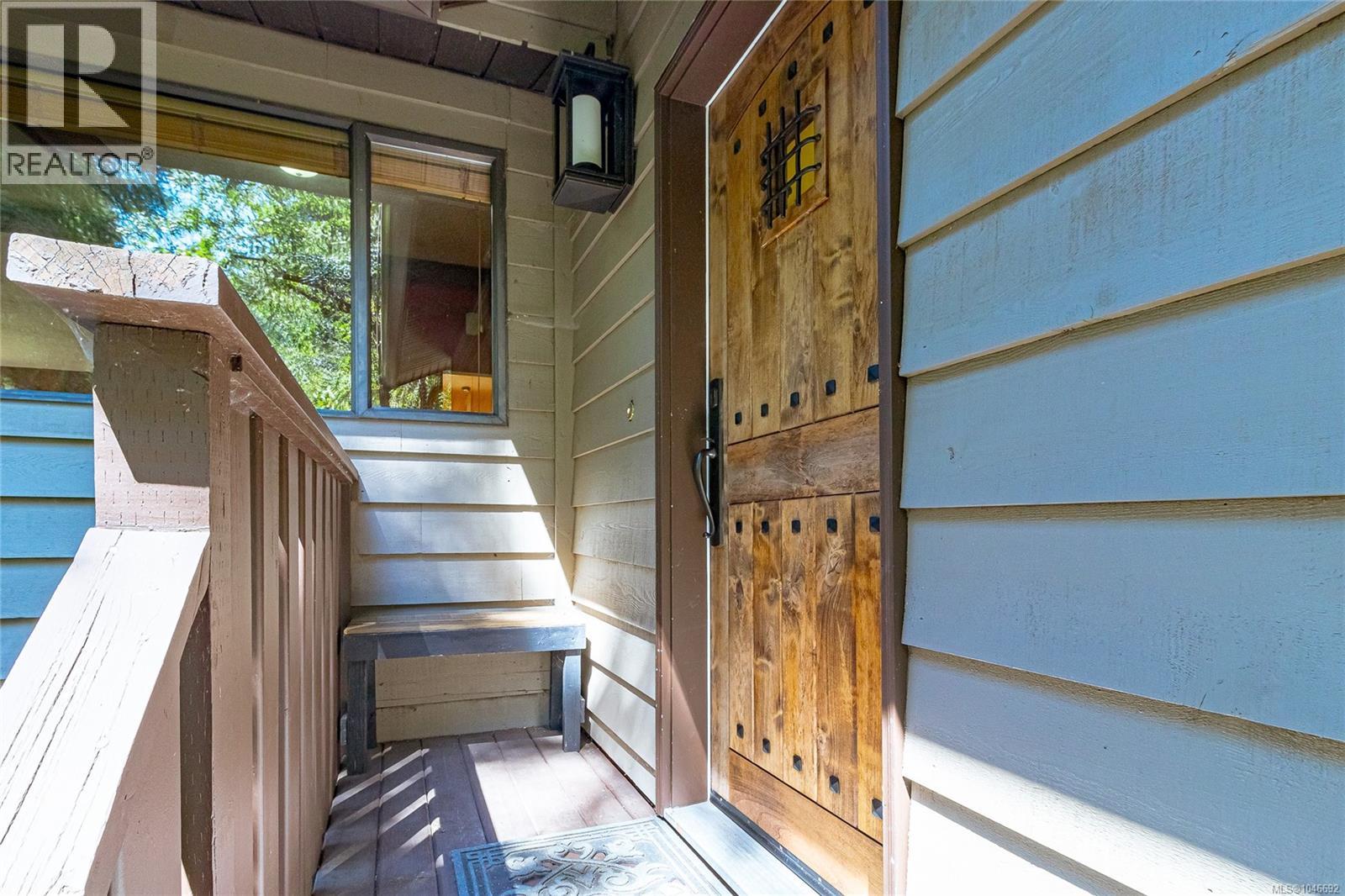 100 Viaduct Ave W, Saanich, British Columbia  V9E 1J3 - Photo 5 - 1046692