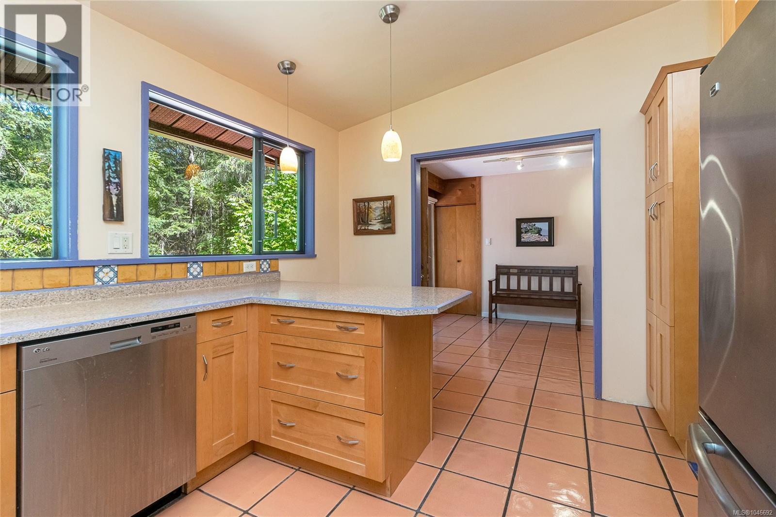 100 Viaduct Ave W, Saanich, British Columbia  V9E 1J3 - Photo 21 - 1046692