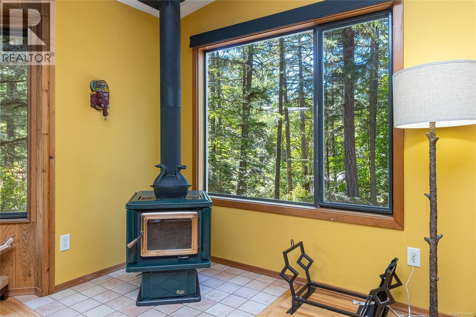 100 Viaduct Ave W, Saanich, British Columbia  V9E 1J3 - Photo 14 - 1046692