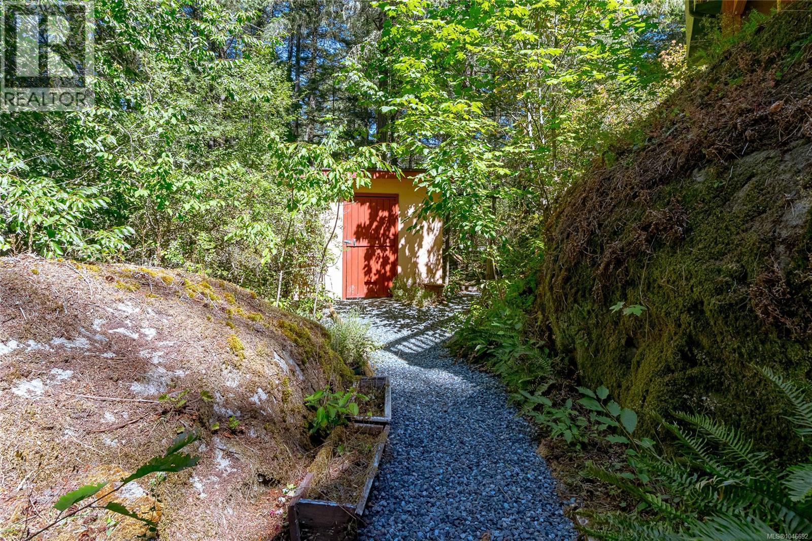 100 Viaduct Ave W, Saanich, British Columbia  V9E 1J3 - Photo 48 - 1046692