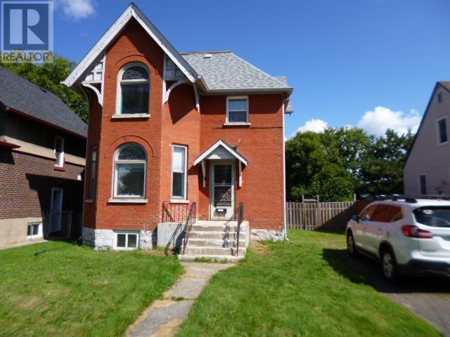 305 Cameron St, Thunder Bay, Ontario  P7C 2H1 - Photo 1 - TB2602321