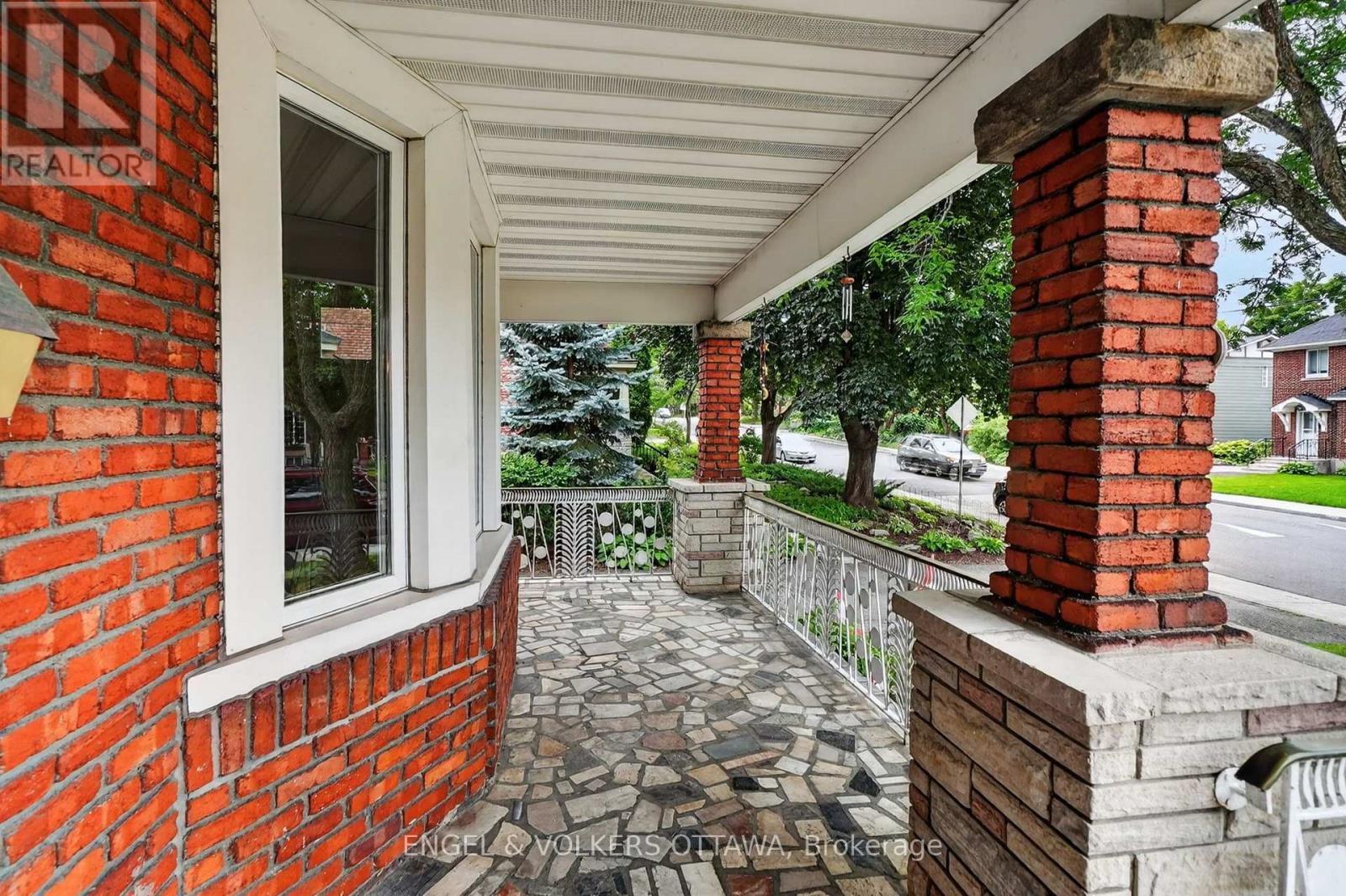 127 Bayswater Avenue, Ottawa, Ontario  K1Y 2G2 - Photo 2 - X13670672