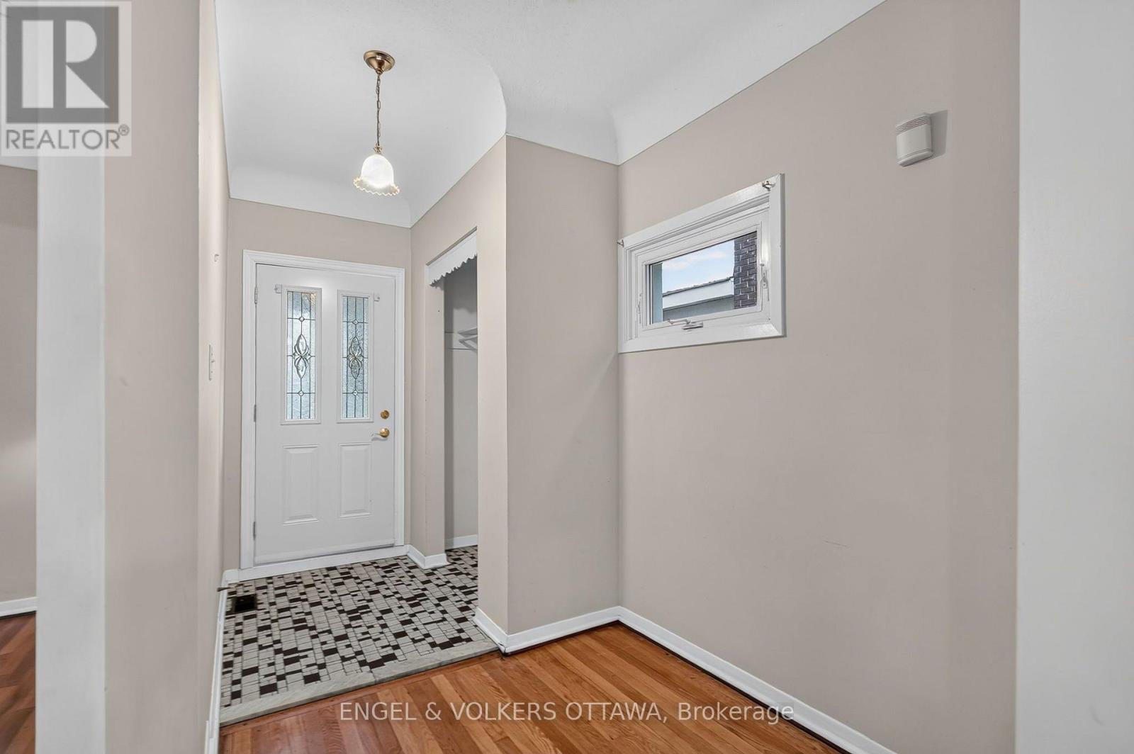 127 Bayswater Avenue, Ottawa, Ontario  K1Y 2G2 - Photo 4 - X13670672