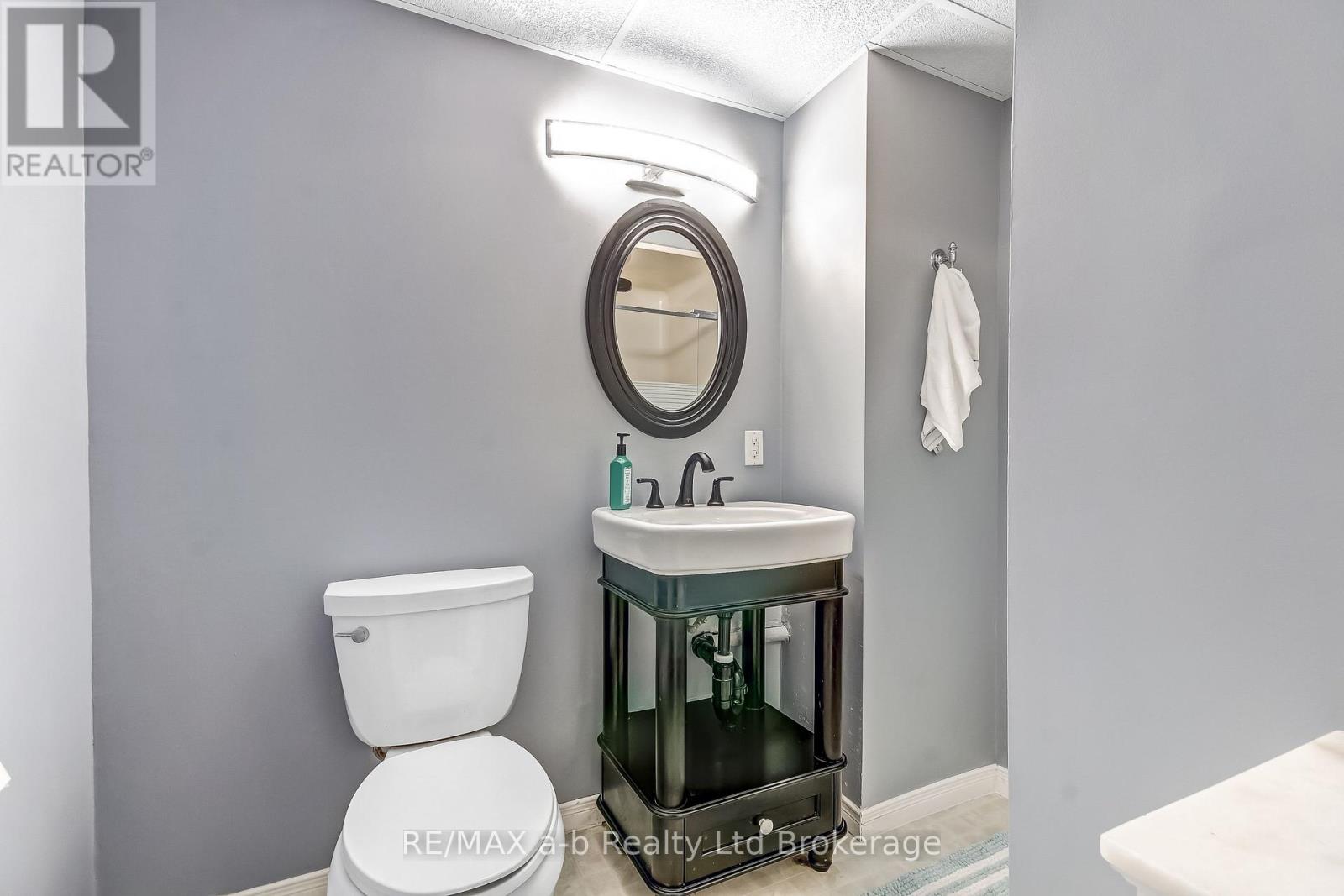 45 Carlyle Place, Kitchener, Ontario  N2P 1R6 - Photo 23 - X13670588