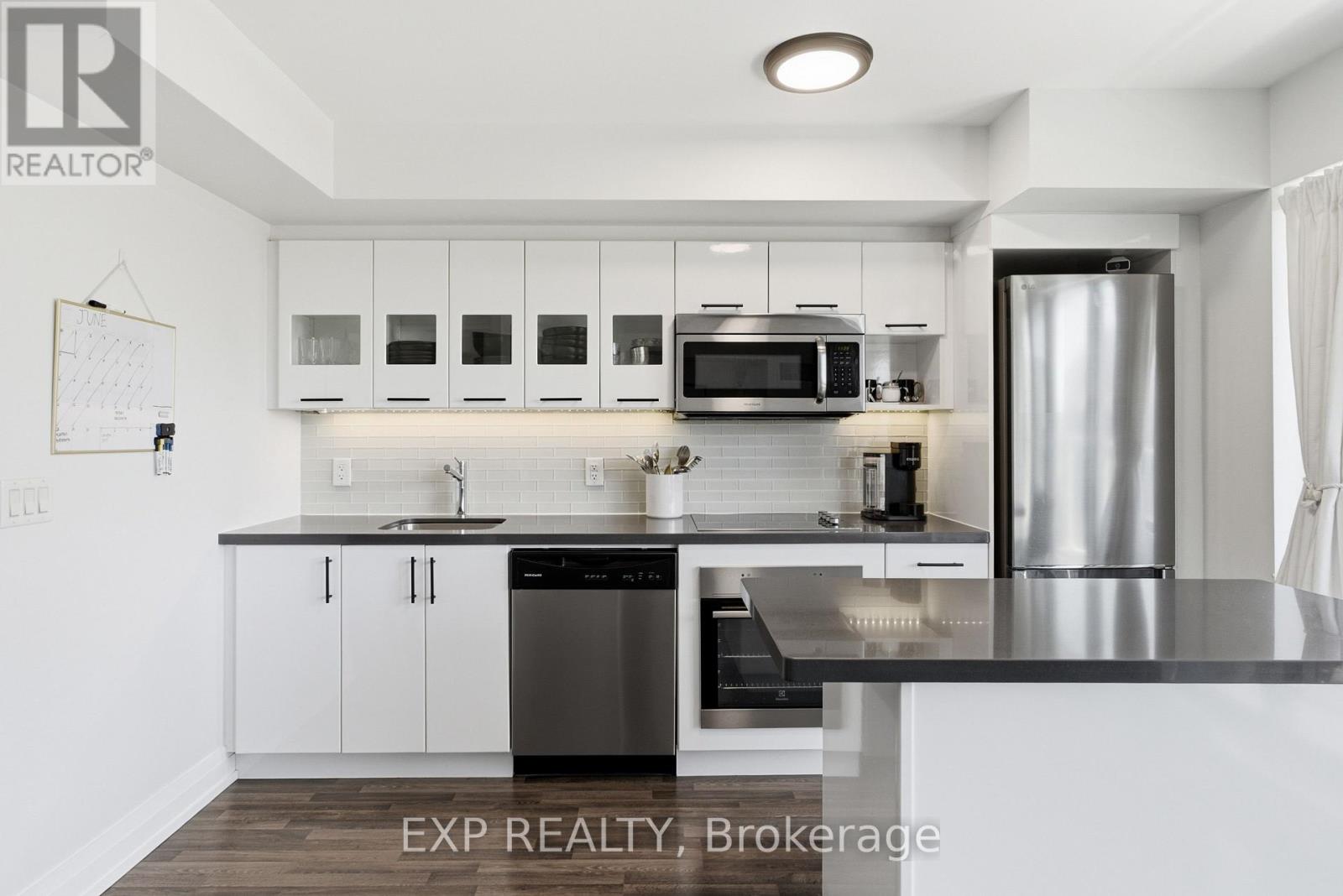E1108 - 555 Wilson Avenue, Toronto, Ontario  M3H 5Y6 - Photo 13 - C13569782