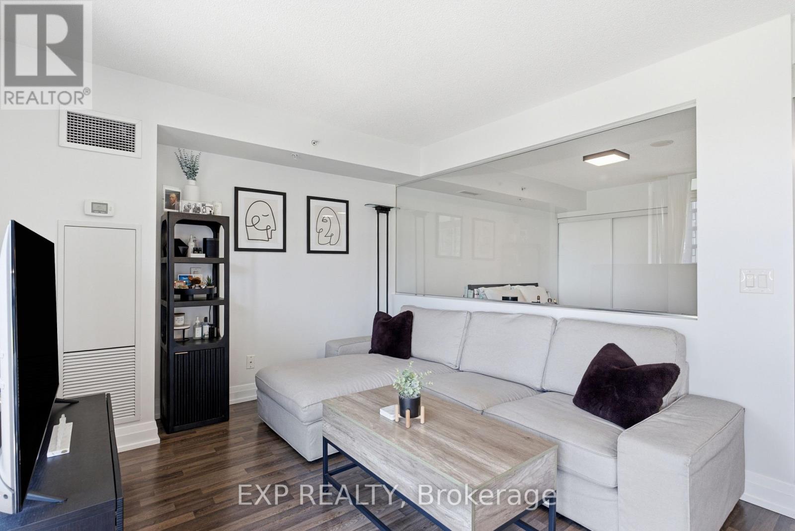E1108 - 555 Wilson Avenue, Toronto, Ontario  M3H 5Y6 - Photo 10 - C13569782